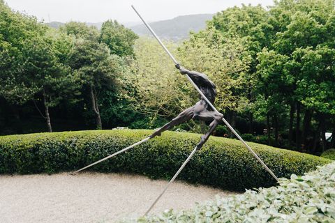 les-jardins-detretat-etretat-normandia-etretat-garden-escultura-exposicion-aire-libre-francia-1562326173.jpg
