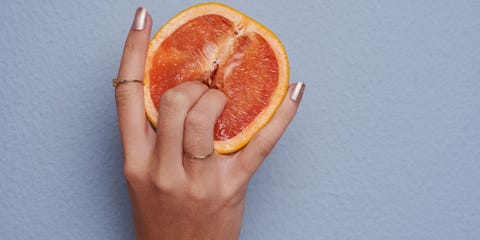 Dedilhando uma vagina ou vulva Primeira vez sexo lésbico tips