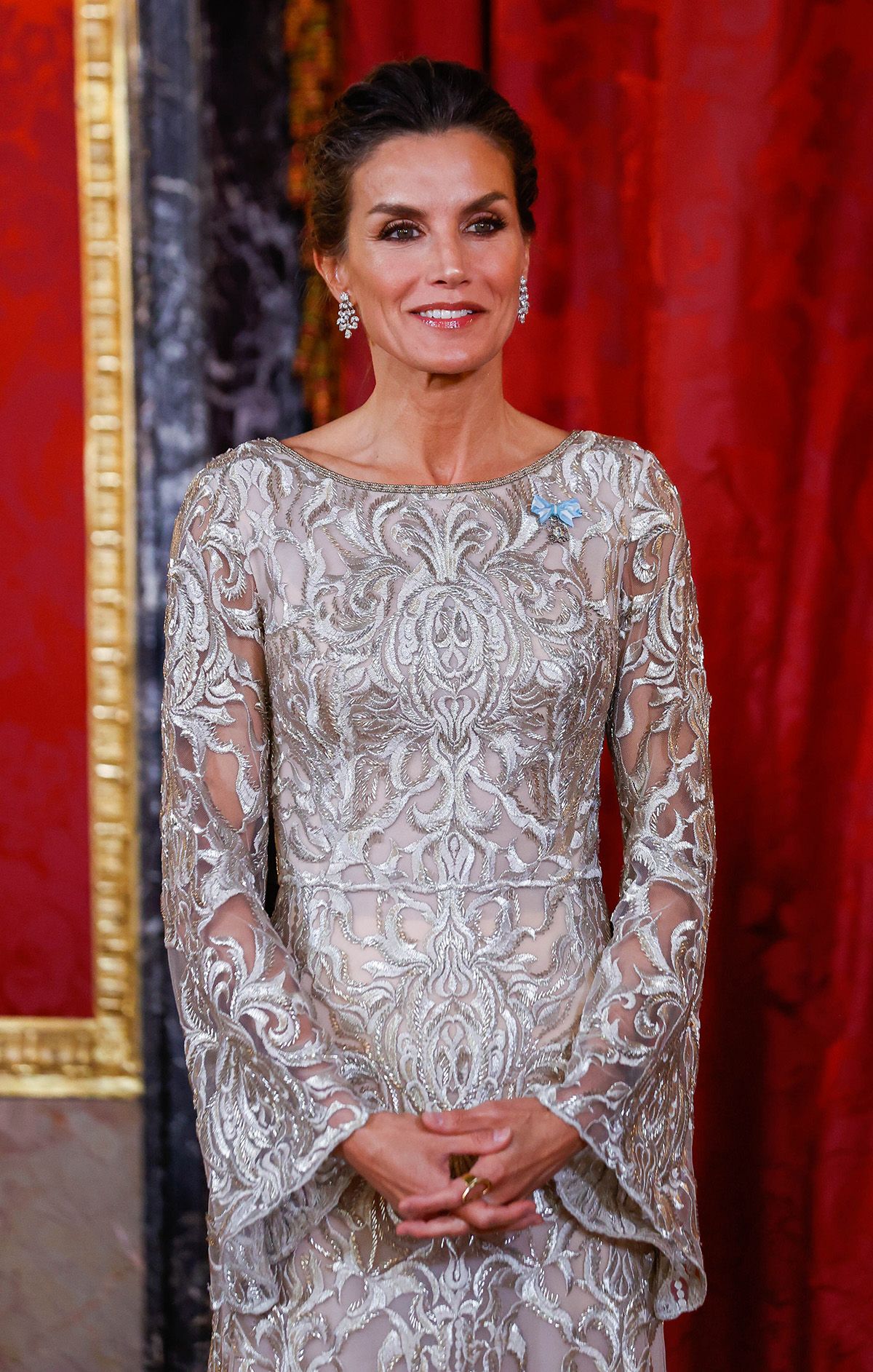La reina Letizia: vestido dorado en la cena de Gala en Palacio