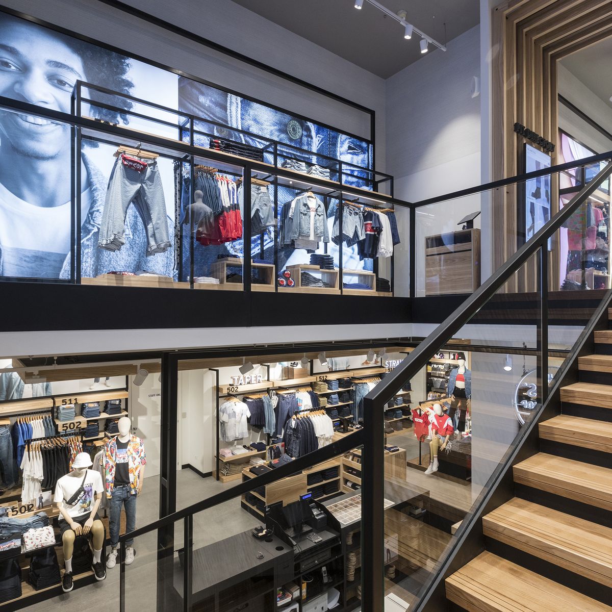 Il nuovo negozio Levi's a Milano in via Orefici è l'Experience Hub dei jeans
