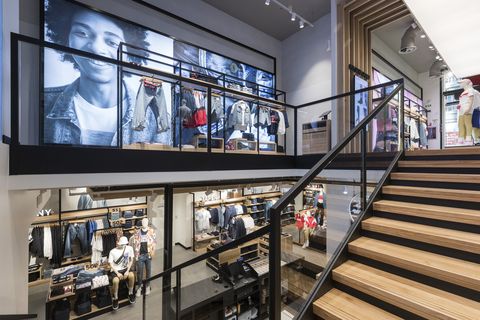 Il nuovo negozio Levi's a Milano in via Orefici è l'Experience Hub dei jeans
