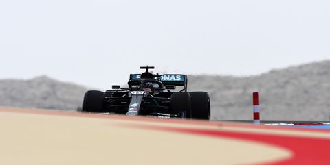 Hamilton y Mercedes lideran el entrenamiento 1 sin plomo en el GP de Baréin
