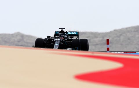 Hamilton y Mercedes Bahrein lideran la práctica libre 1 en el GP