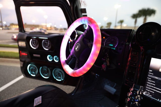 worlds loudest hummer boasts 86 speakers