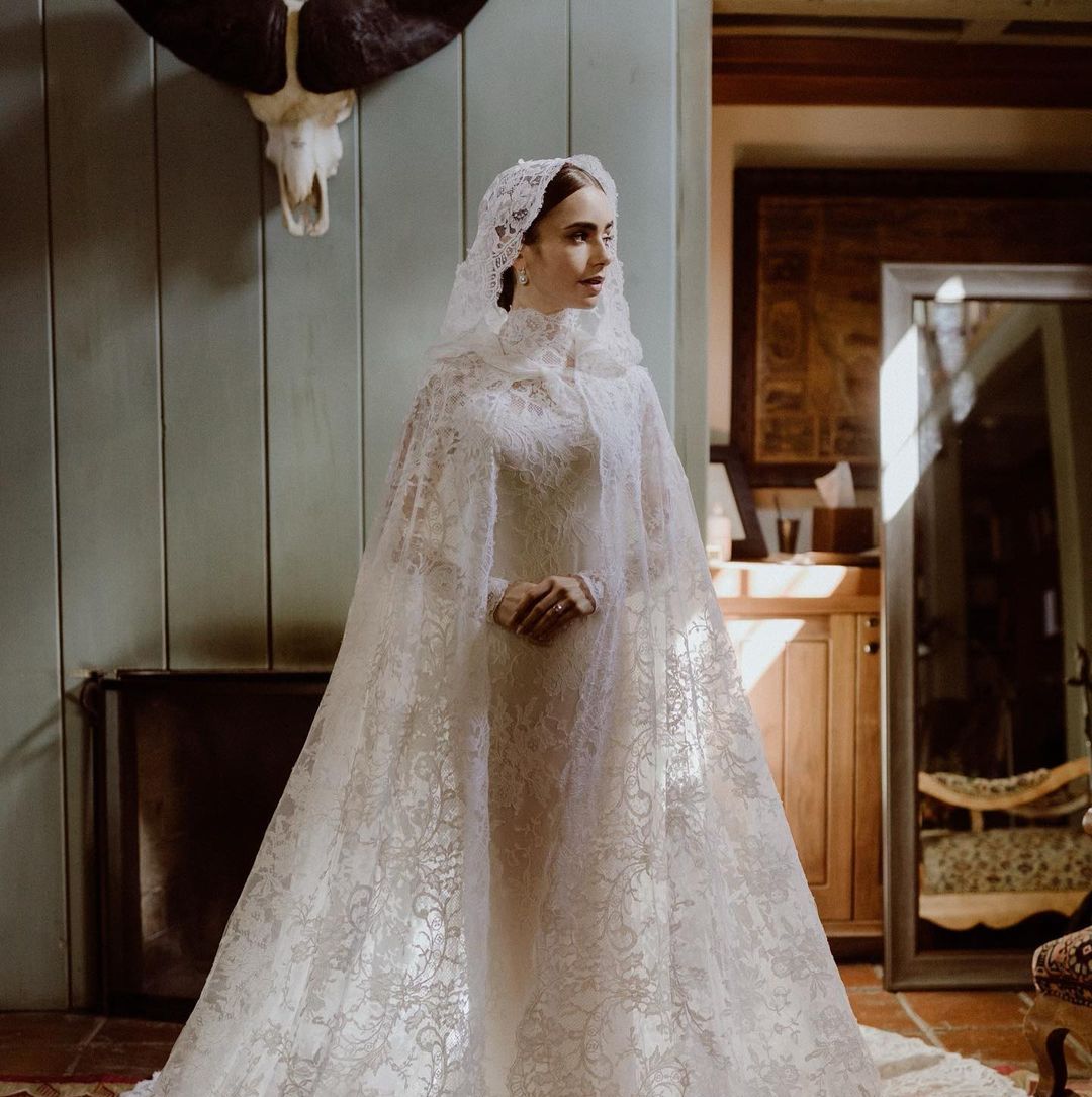 Collins impresionante vestido de novia con velo
