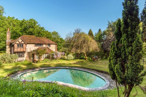 Little Wakestone property in West Sussex