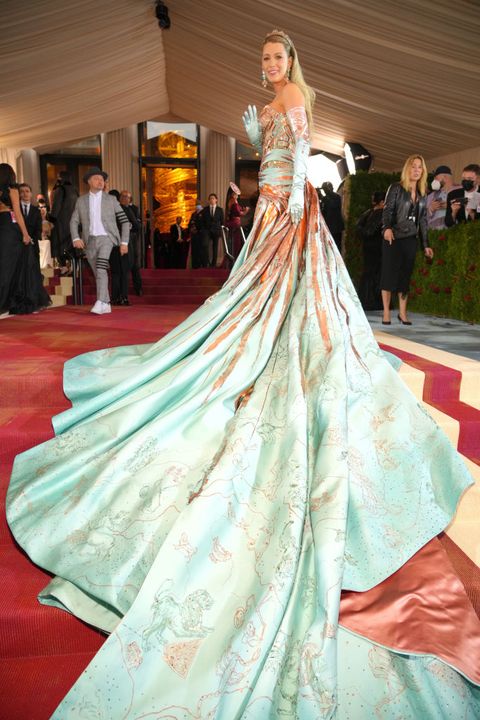new york, new york   may 02 exclusive coverage blake lively arrives at the 2022 met gala celebrating in america an anthology of fashion at the metropolitan museum of art on may 02, 2022 in new york city photo by kevin mazurmg22getty images for the met museumvogue