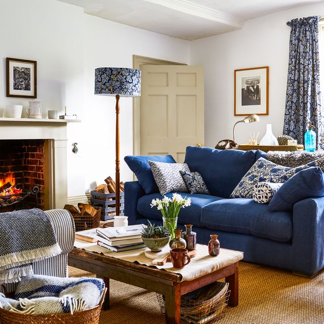 26 Best Living Room Curtain Ideas, Beige Blue Green Shower Curtain Setting