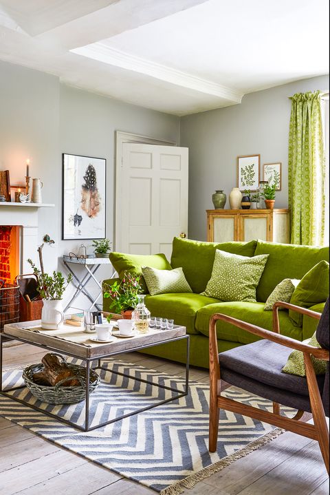 20 Best Living Room Curtain Ideas, What Colour Goes With Lime Green Sofa