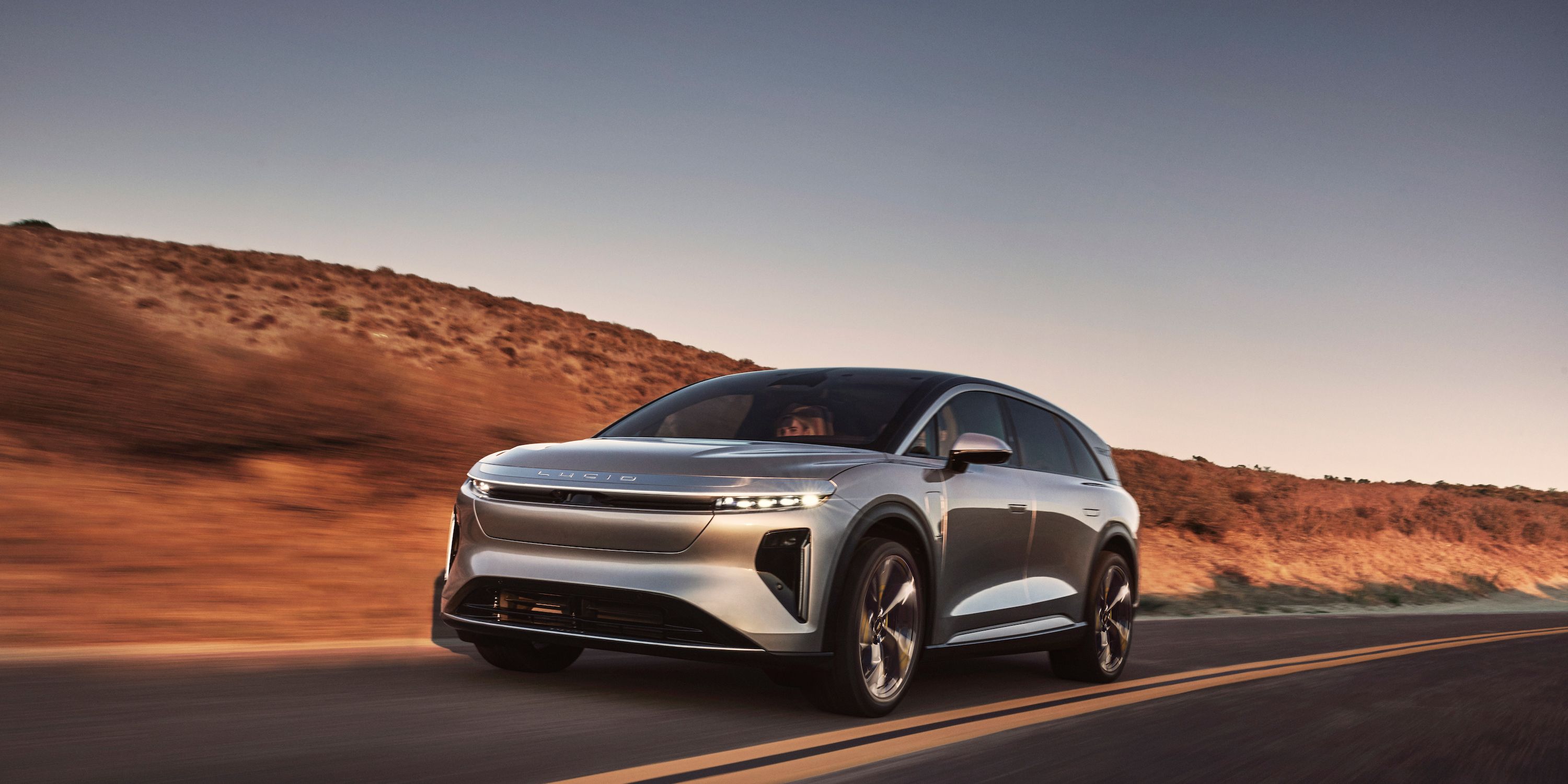 The Lucid Gravity SUV Brings Big Range But Uses Half the Battery of Mainstream Carmakers
