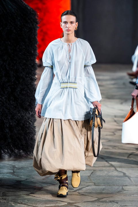 Jonathan Anderson Shows an Artsy-Intellectual Loewe Collection for Spring