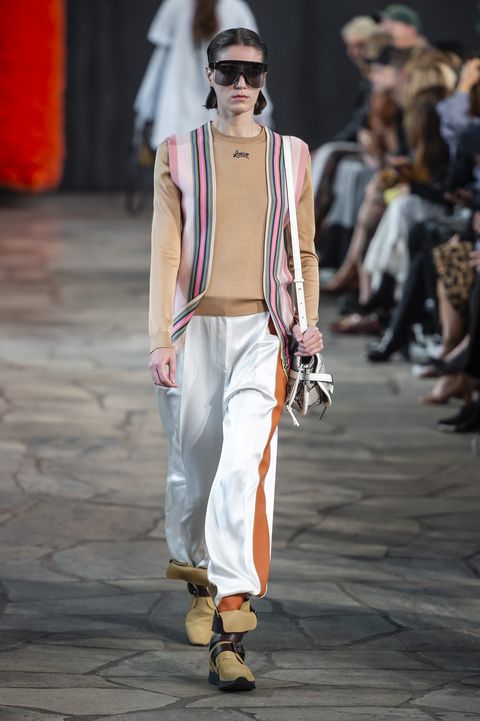 Jonathan Anderson Shows an Artsy-Intellectual Loewe Collection for Spring
