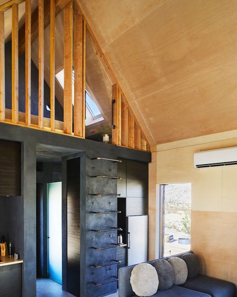 Room, Building, Property, Ceiling, Architecture, Interior design, House, Wall, Beam, Home, 