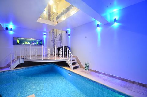 london apartment with swimming pool for sale