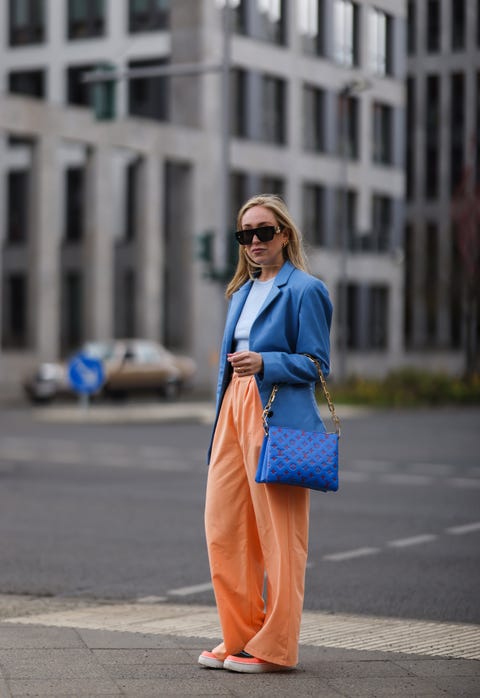 12 looks para combinar con estilo el naranja, el color del otoño