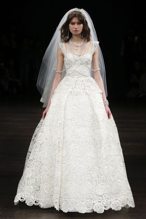 Clothing, Sleeve, Dress, Bridal clothing, Shoulder, Textile, Photograph, Bridal veil, Standing, White, 
