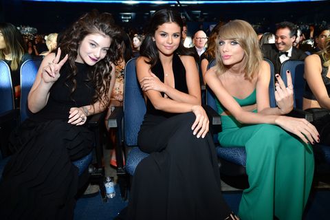 2014 American Music Awards -  Backstage And Audience