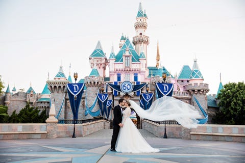 What It S Really Like To Get Married At Disney Wedding Ideas Image