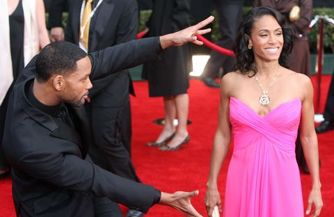will smith hyping up jada pinkett smith on the sags red carpet