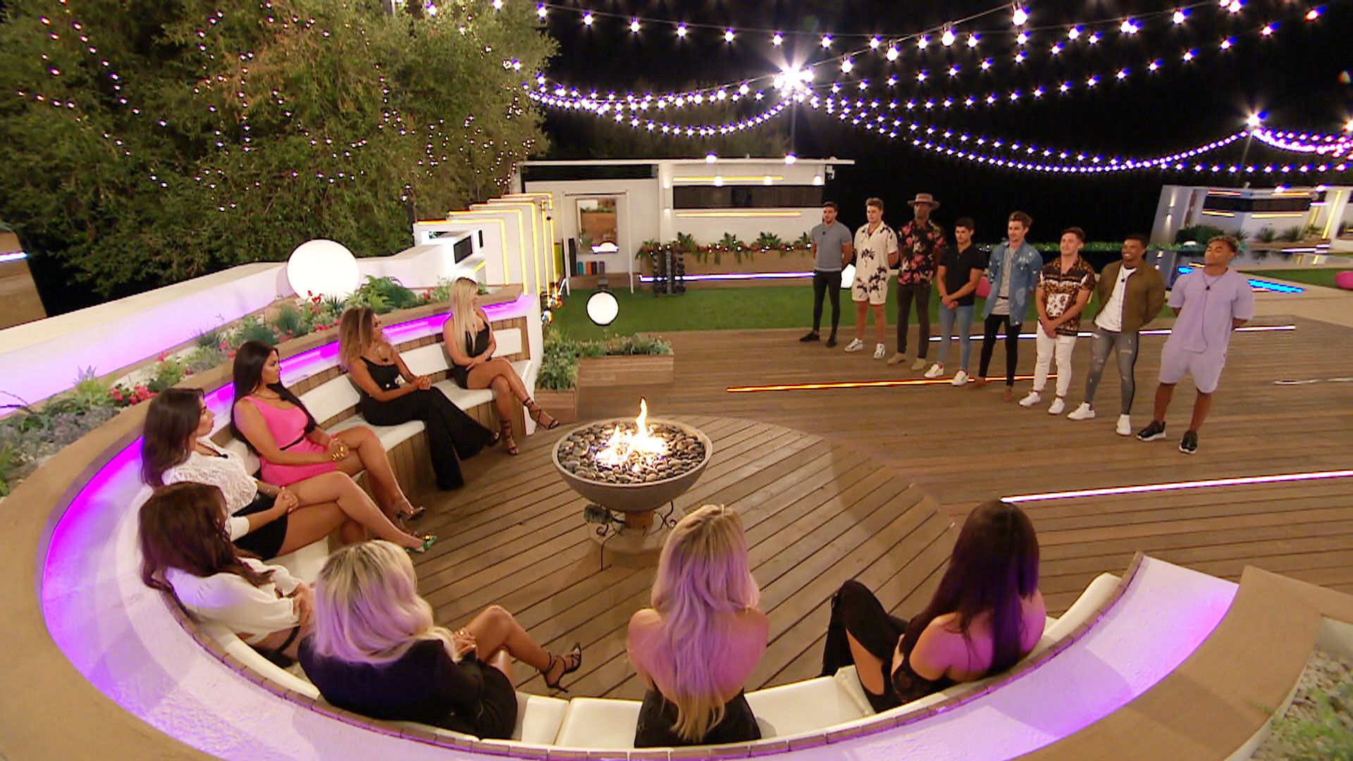 Love Island S Couples Will Vote To Dump One Pair Ahead Of Final