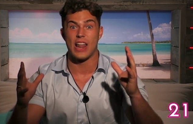 Curtis and Carline Flack's awkward Love Island Aftersun moment