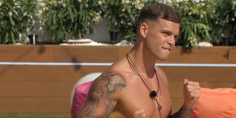 Love Island S Dom With Long Hair Dom Lever From Love Island S A Slammin Right