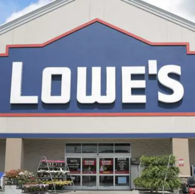 exterior of lowes store
