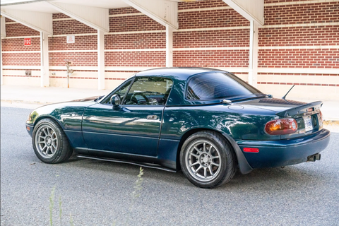 1995 mazda miata dengan transplantasi ls1 yang dimodifikasi