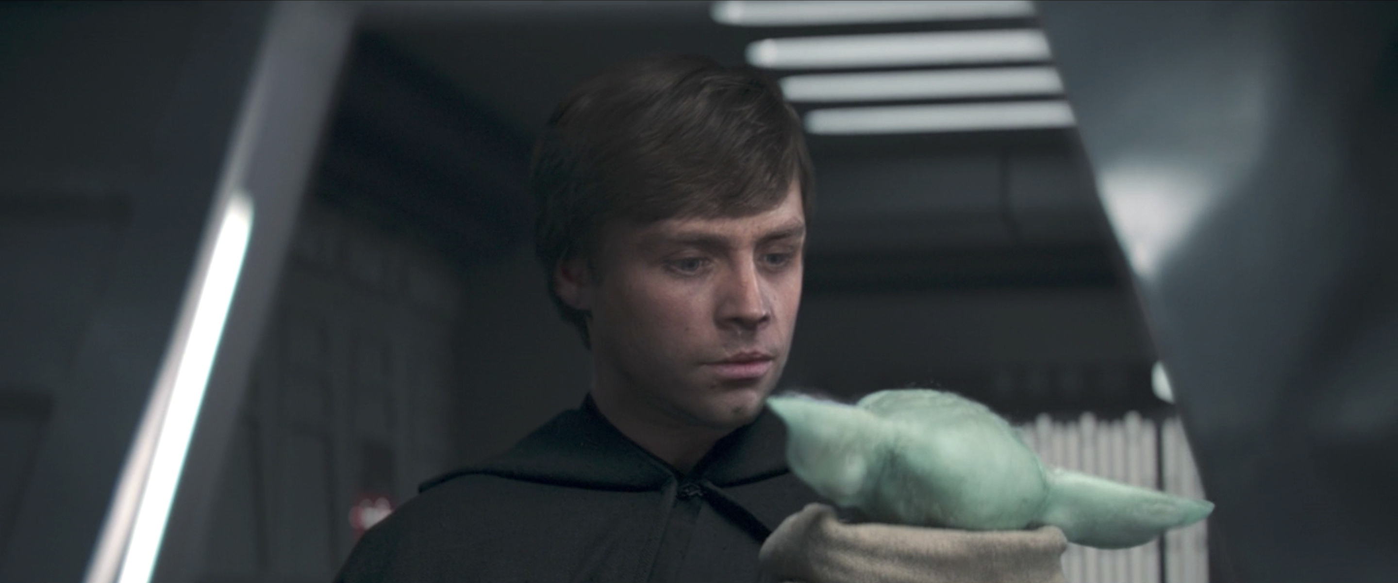 Who Played Luke Skywalker In The Mandalorian What Luke S Return Means