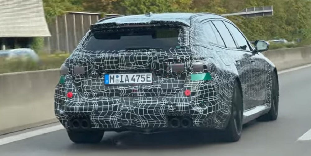 Next-Generation BMW M5 Touring Spied Testing on Autobahn