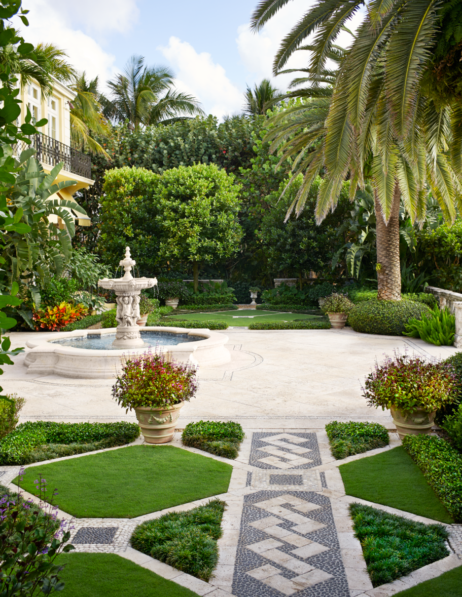 20 Best Outdoor Fountains Luxury Garden Fountain Ideas