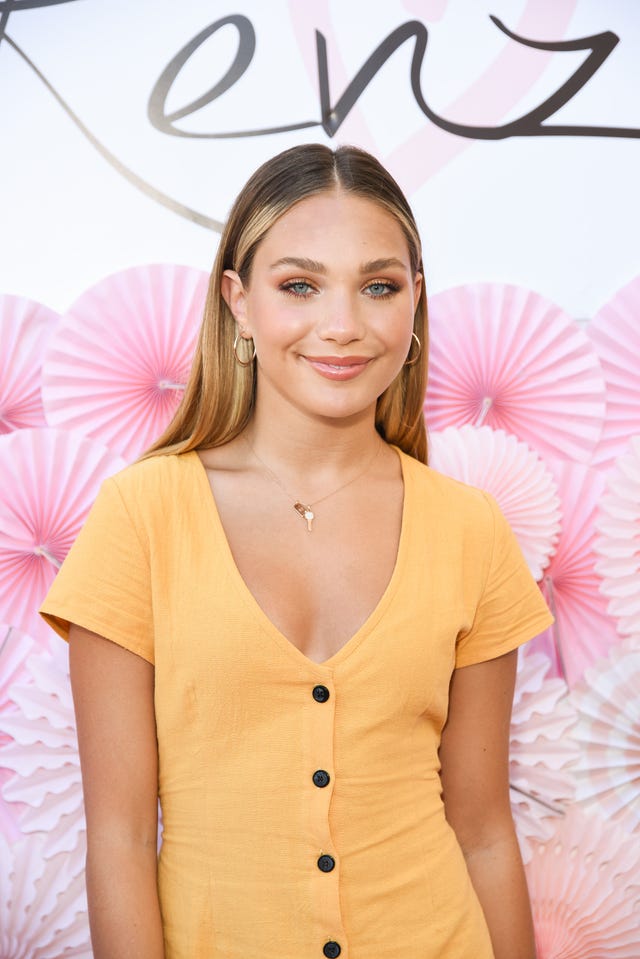 Download Maddie Ziegler Clothing Line Amazon Background