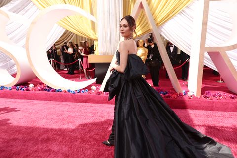 Maddie Ziegler Wears Giambattista Valli at the 2022 Oscars