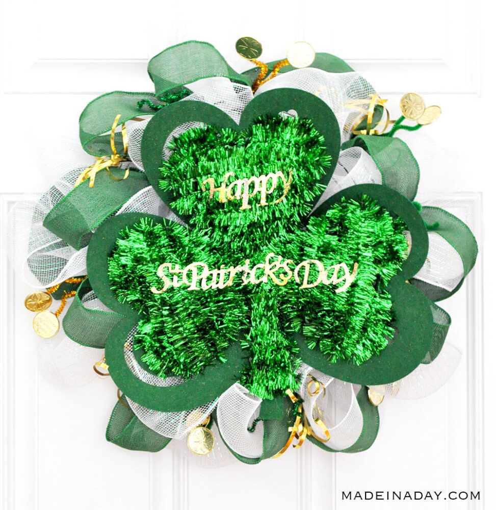 WOODEN ST PATRICK DAY SELECTION PACK CRAFT SHAPES 20 PIECES PADDYS DAY