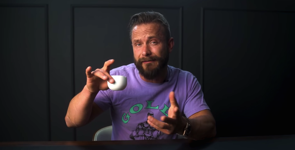 Celebrity Trainer Magnus Lygdback Shared His Exact Diet to Lose Weight and Get Ripped thumbnail