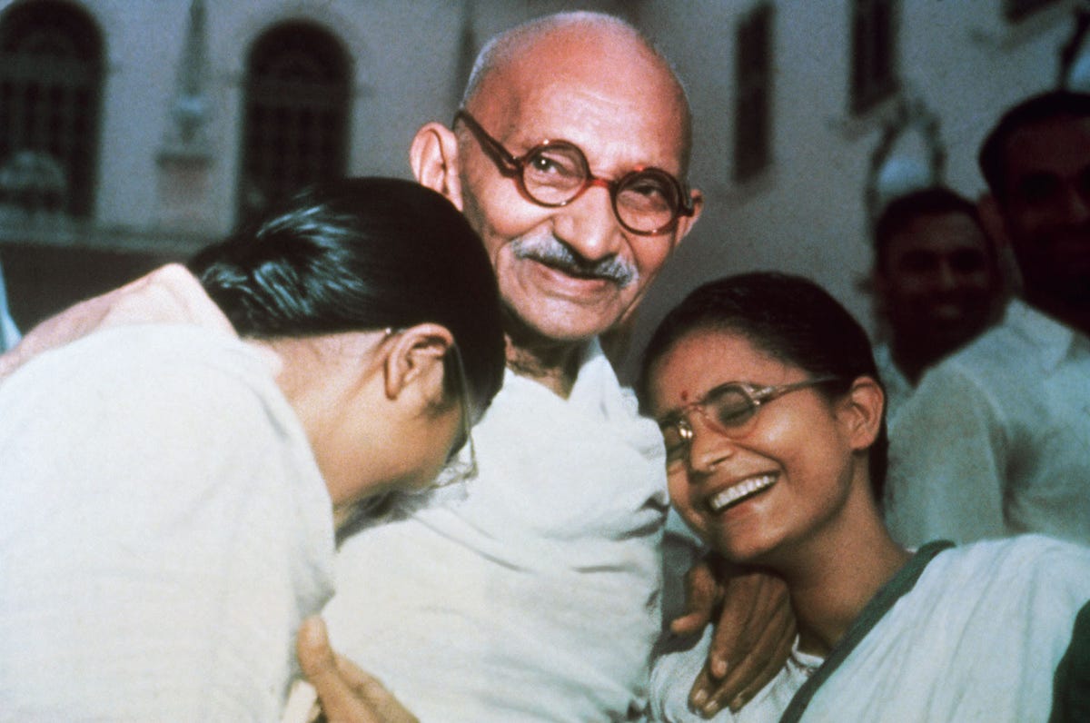 Las 20 mejores frases de Mahatma Gandhi que te inspirarán