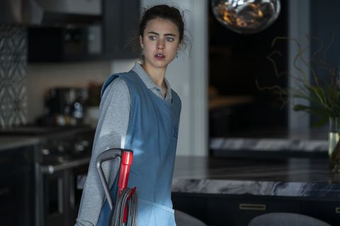 maid l to r margaret qualley as alex in episode 101 of maid cr ricardo hubbsnetflix © 2021