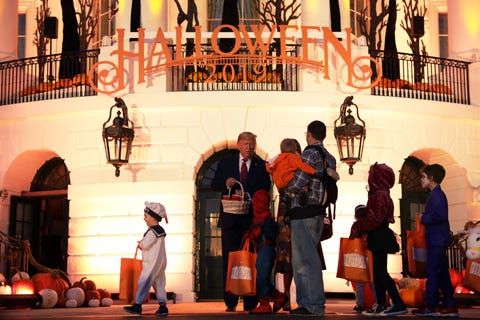 トランプ ホワイトハウスのハロウィン パーティーで子どもたちに悪影響を及ぼしていた トランプ ホワイトハウスのハロウィン パーティーで子どもたちに悪影響を及ぼしていた