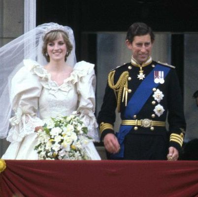 ダイアナ妃　チャールズ皇太子　結婚式　英国ロイヤルファミリー