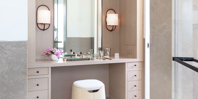 11 Stylish Makeup Vanity Ideas, Stand Up Mirror With Makeup Storage Ideas