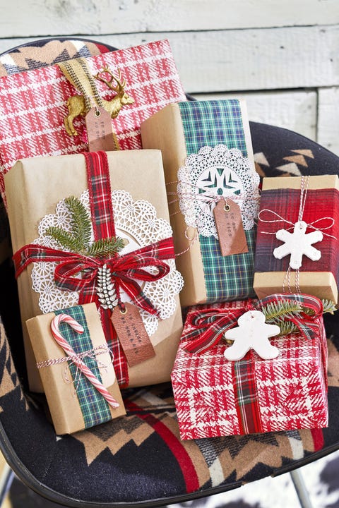 Christmas Decorating In a Michigan Farmhouse