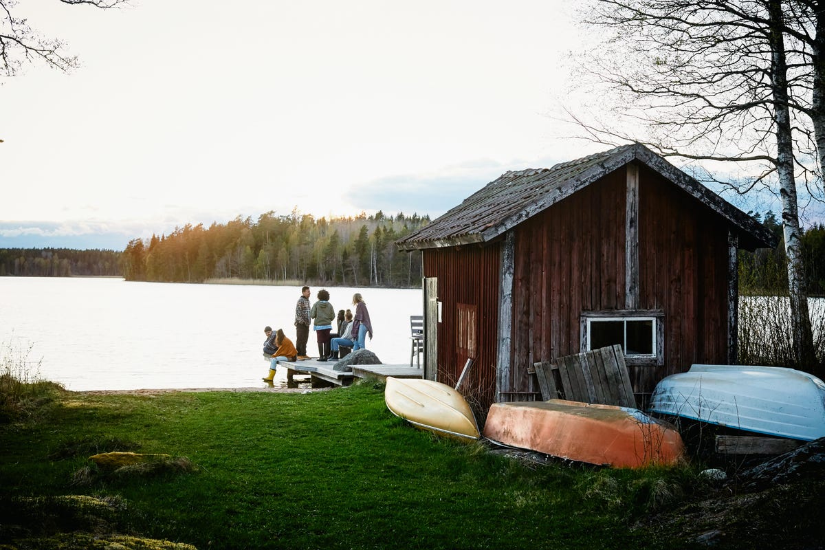 most-affordable-lake-house-locations-where-to-buy-a-lake-house