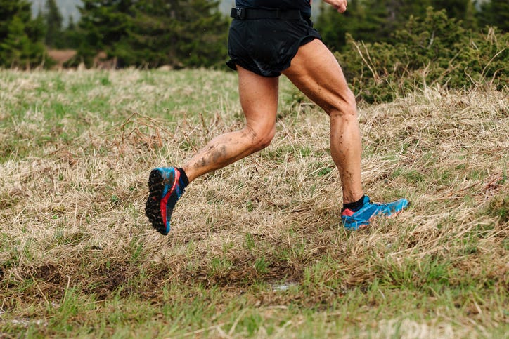 Mud on Your Calves? One Shoe Worn Out? Here Are All the Signs You Need a Run Form Check