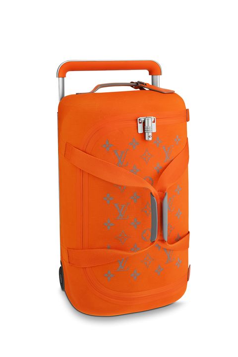 Vuitton weekend: hacemos las maletas para tres destinos inolvidables - Louis Vuitton Soft 55: maleta...