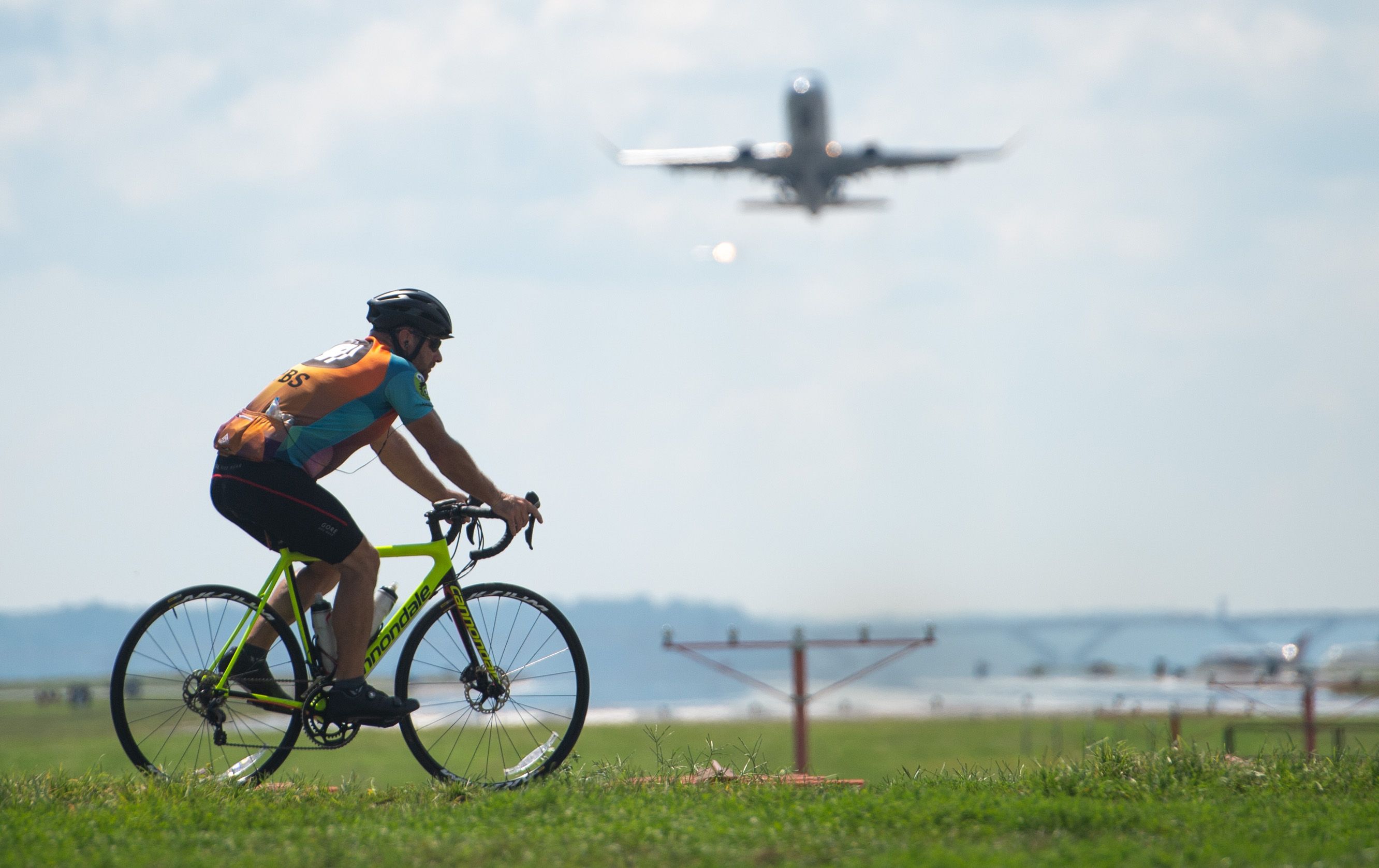 Best Airlines For Cyclists Flying With A Bike