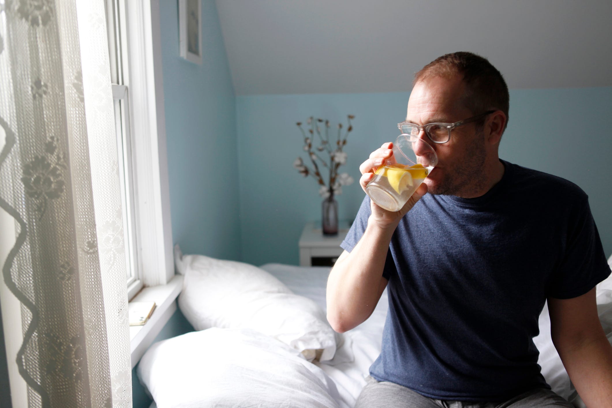 Wait, Does Drinking Lemon Water Actually Help You Lose Weight?