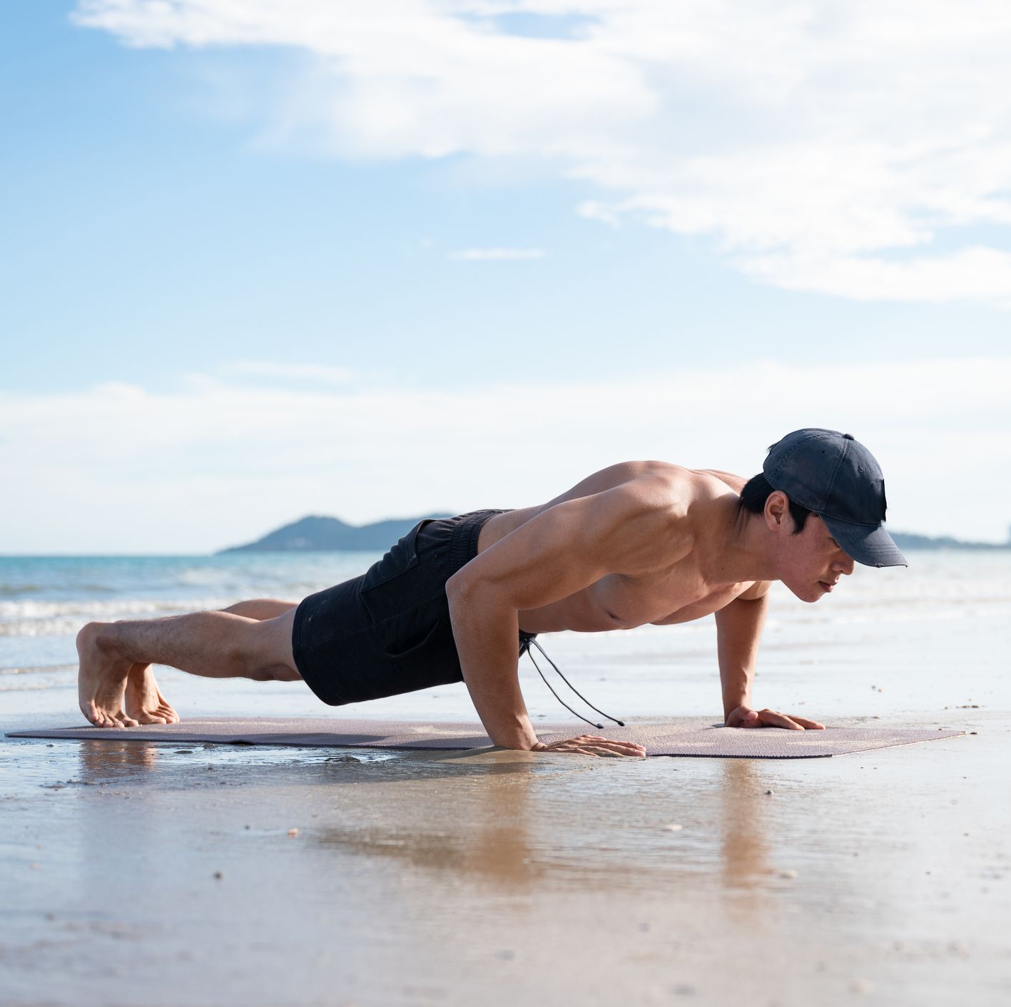 A Trainer Explains All the Ways You’re Probably Doing Pushups Wrong