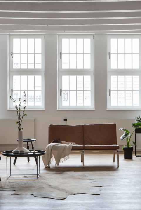 minimalist living room ideas on a budget
