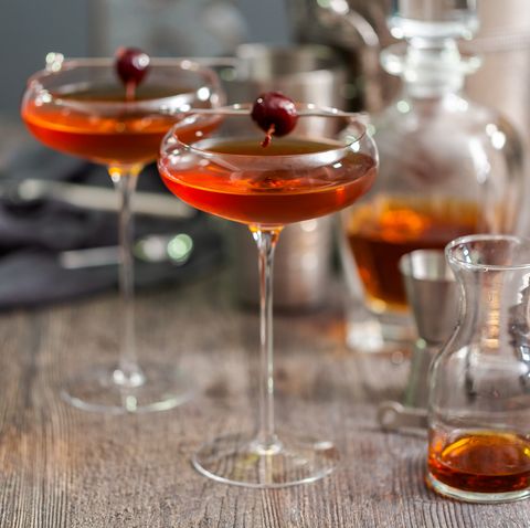 The Manhattan Cocktail - How To Make A Manhattan Cocktail