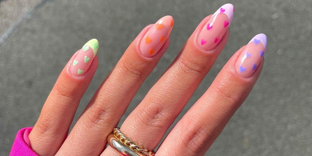 Manicura con corazones, la tendencia de uñas del verano 2021 Manicura Con Corazones, La Tendencia De Uñas Del Verano 2021
